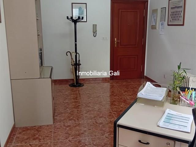 VENTA DE ENTRESUELO ZONA TRAVIESAS - Vigo