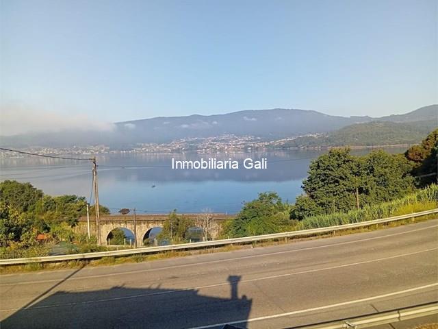 VENTA DE NAVE CON VIVIENDA - Redondela