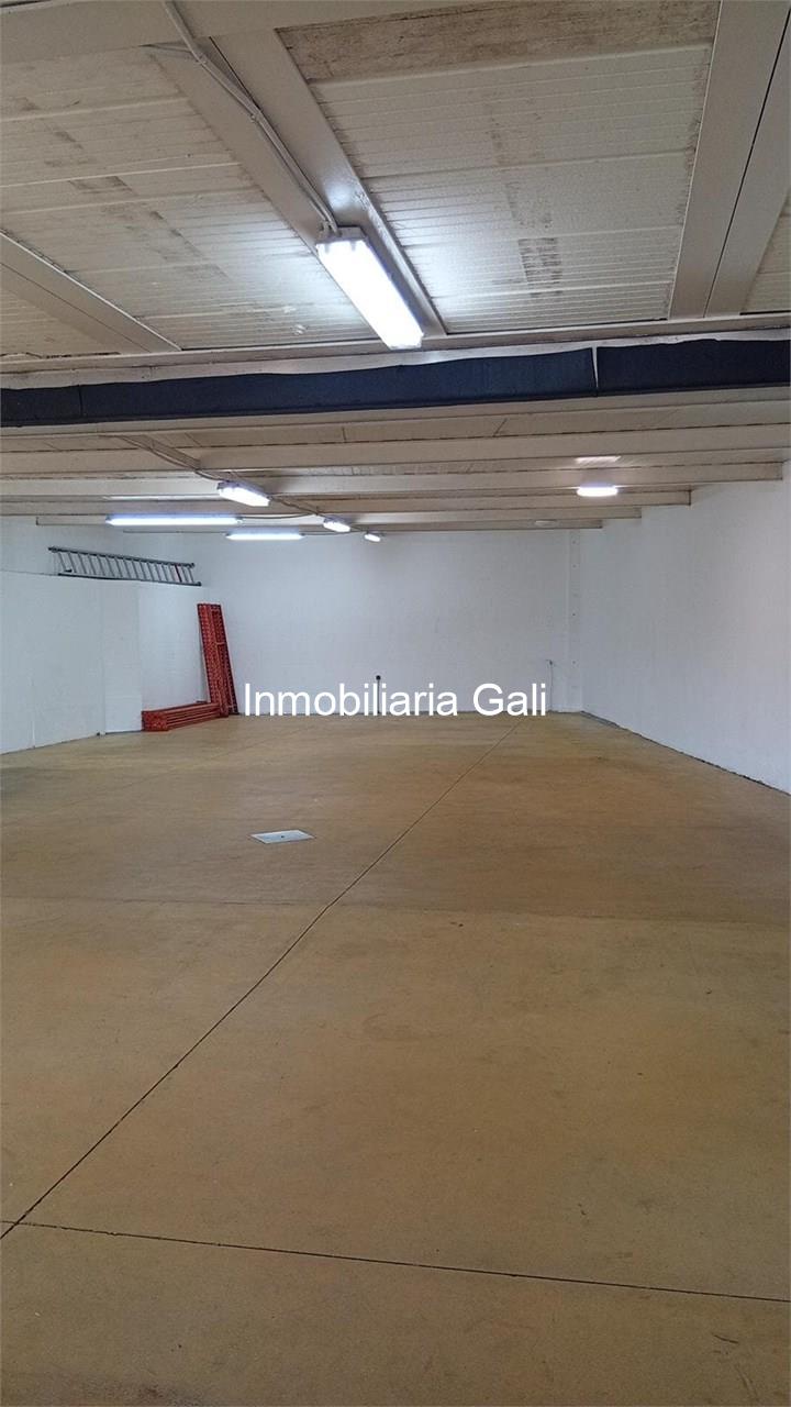 Foto 7 VENTA DE NAVE CON VIVIENDA